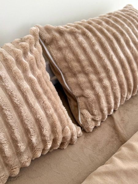 Комплект плюшевої постільної білизни Шарпей &bull; колір Коричневий PLUSH-SHARPEY-KORYCHNEVIY-CUSTOM фото